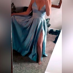 Formal dress never worn